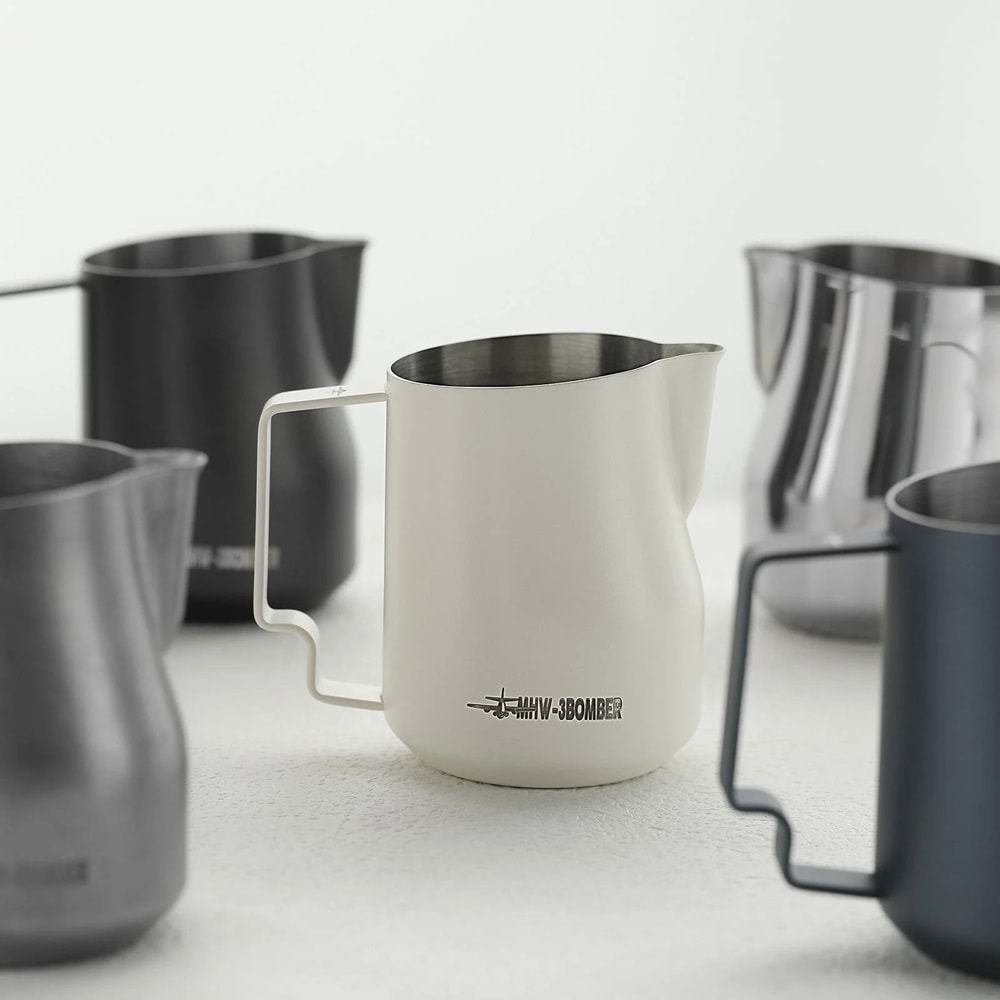 3Bomber Turbo Süt Potu - 520 ml Pitcher Off White